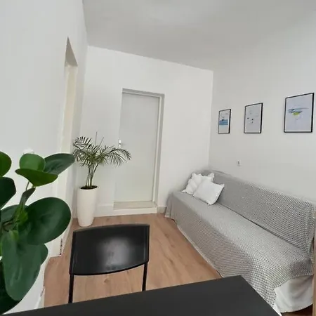 Dom wakacyjny Kucica Uz S Privatnim Dvorom Vinišće