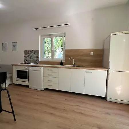 Dom wakacyjny Kucica Uz S Privatnim Dvorom