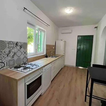 Holiday home Kucica Uz S Privatnim Dvorom