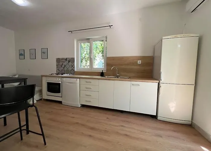 Dom wakacyjny Kucica Uz S Privatnim Dvorom