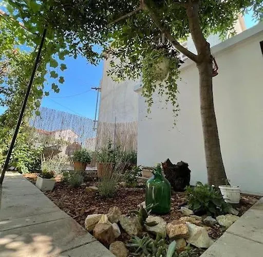 Kucica Uz S Privatnim Dvorom *