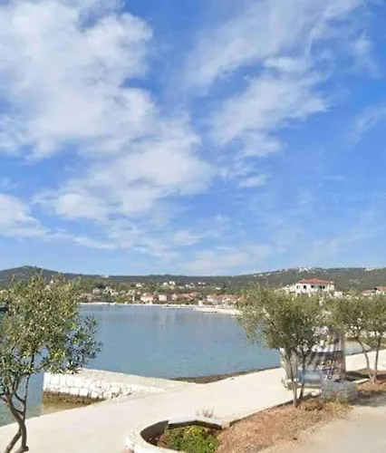 Kucica Uz S Privatnim Dvorom Dom wakacyjny *